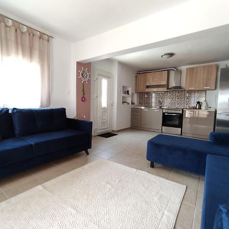 Seaside Apartments Nea Iraklia Exterior foto