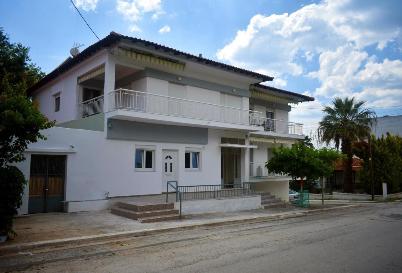 Seaside Apartments Nea Iraklia Exterior foto