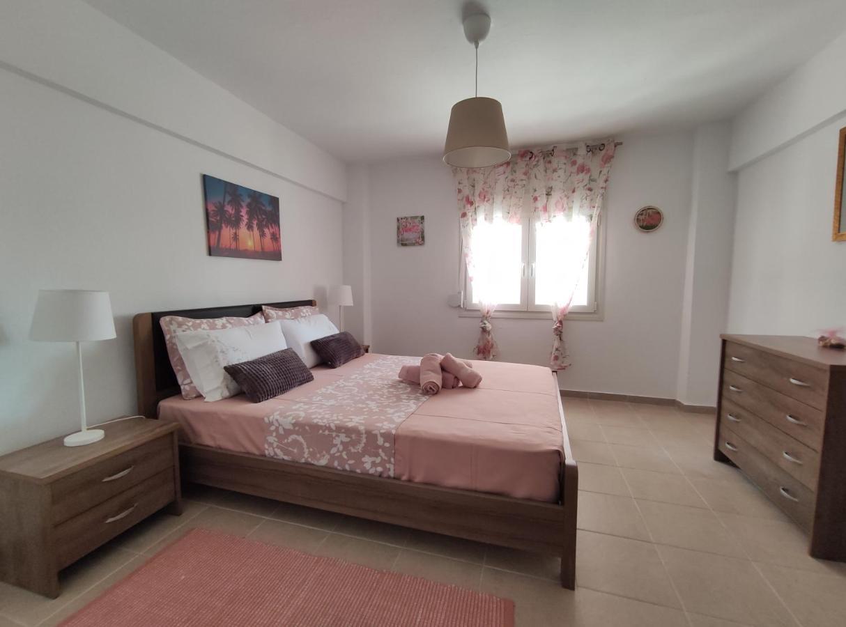 Seaside Apartments Nea Iraklia Exterior foto